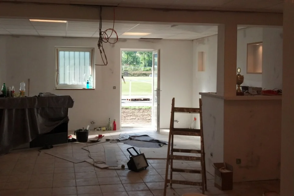 Großer Reine-mach-Tag im gänzlich neu gestalteten Clubheim Großer Reine-mach-Tag im gänzlich neu gestalteten Clubheim