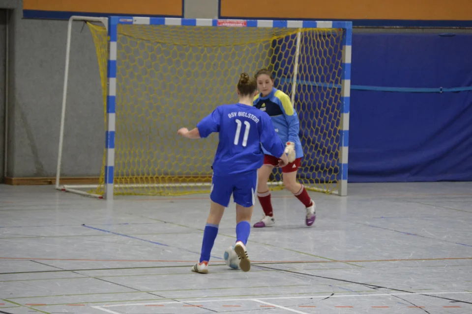 Jacqueline Holtz vergibt eine hundertprozentige Torchance