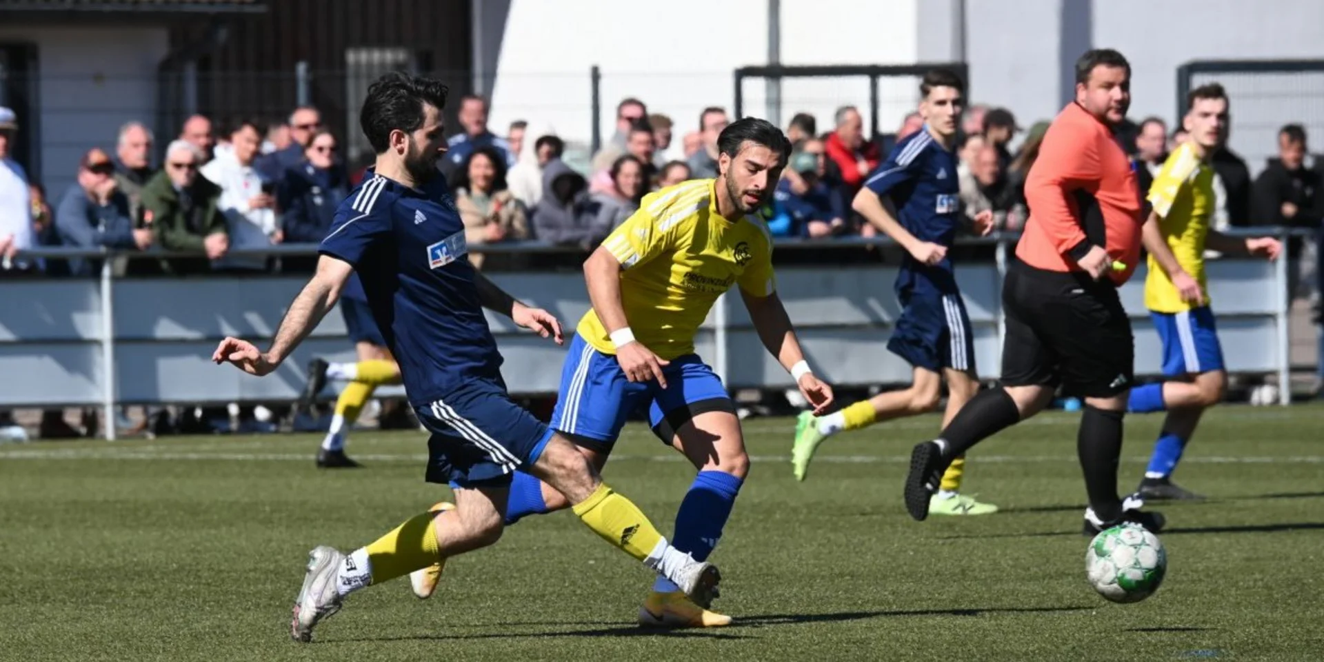 In einem spannenden Spiel gewann unsere Erste Herren gegen Waldbröl mit 4:2 (1:1)