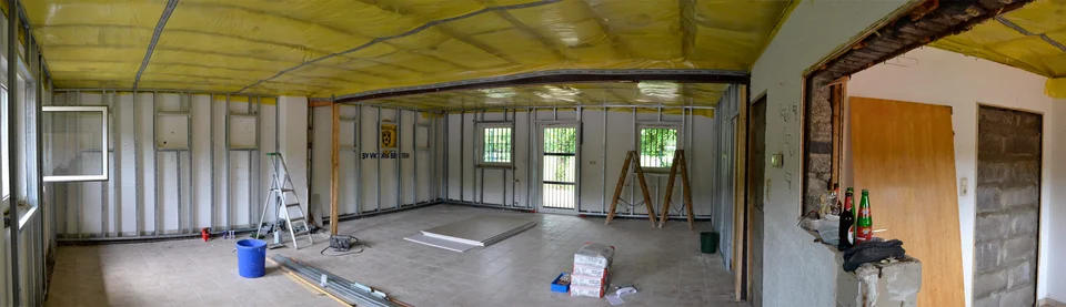 Panorambild des gleich viel größer wirkenden Clubheims aus dem neuen Theken-Bereich heraus Panorambild des gleich viel größer wirkenden Clubheims aus dem neuen Theken-Bereich heraus