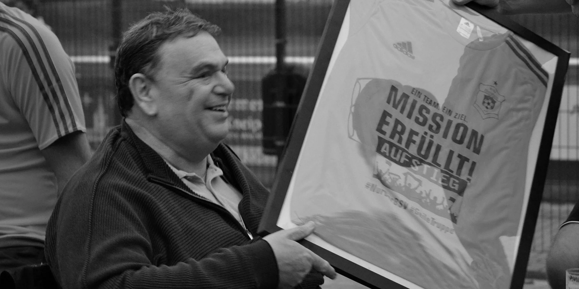 Dieter Faulenbach war Freund, Förderer und regelmäßiger Besucher des BSV Viktoria Bielstein, wie hier bei der Aufstiegsfeier der Ersten Herren im vergangenen Jahr