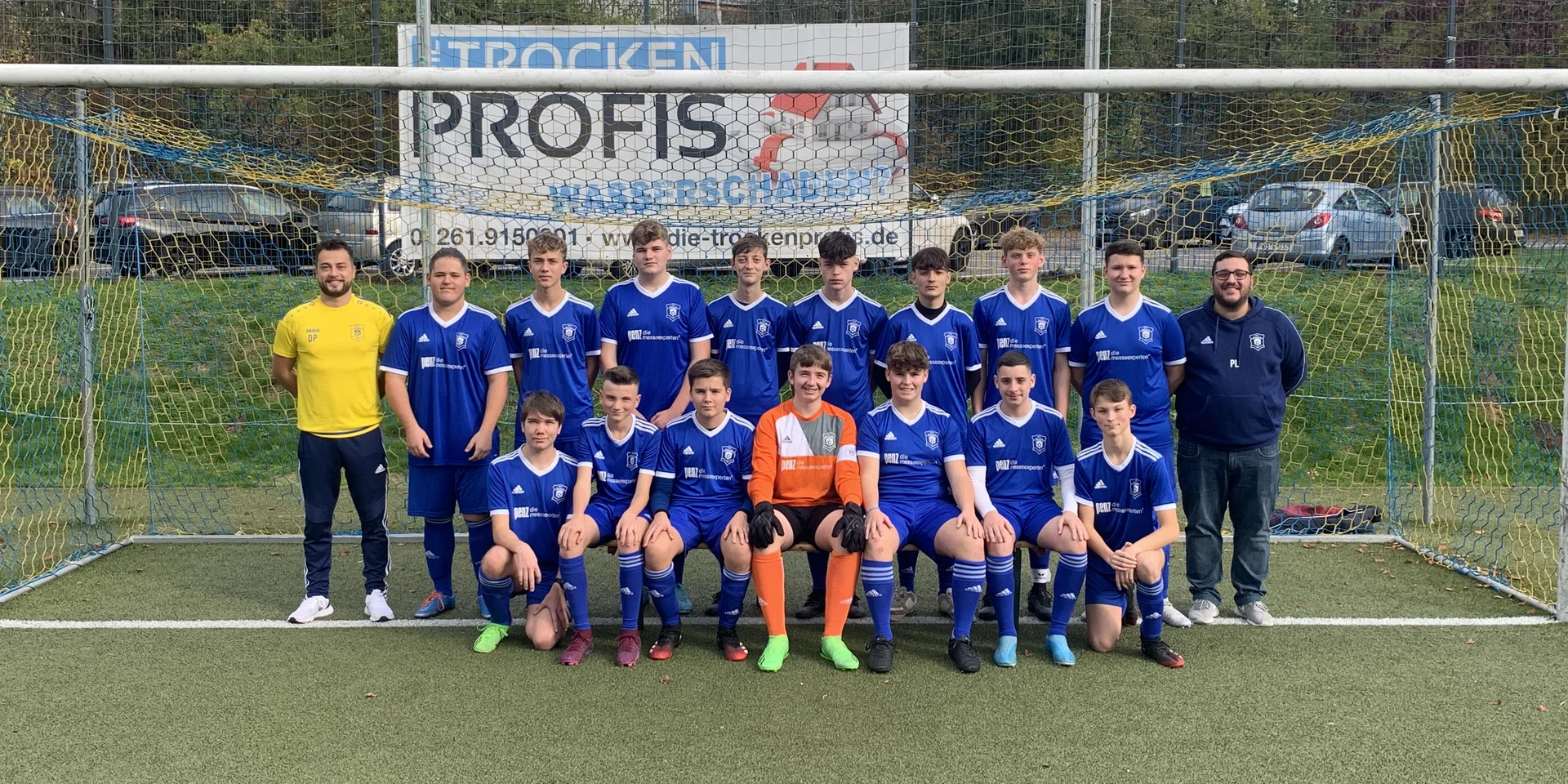 Die U17 Junioren des BSV Viktoria Bielstein um das Trainerteam Dominik Pitters und Paolo Laurenti