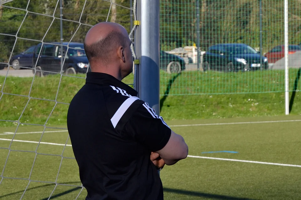 Konsterniert: Trainer Daniel Prückl hatte die Leistung frühzeitig abgehakt Konsterniert: Trainer Daniel Prückl hatte die Leistung frühzeitig abgehakt