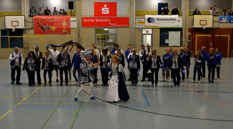 Nicht die besten Sänger, dafür aber großartige Entertainer: Prinz Mille und Prinzessin Monja Nicht die besten Sänger, dafür aber großartige Entertainer: Prinz Mille und Prinzessin Monja