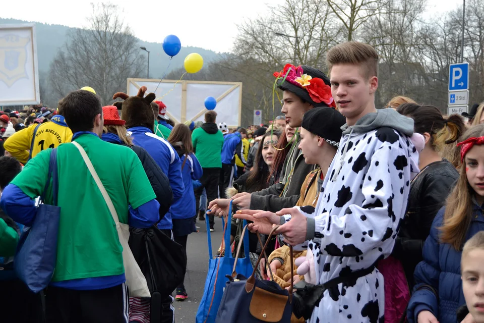 Nettes Handtäschchen, die Dame Nettes Handtäschchen, die Dame