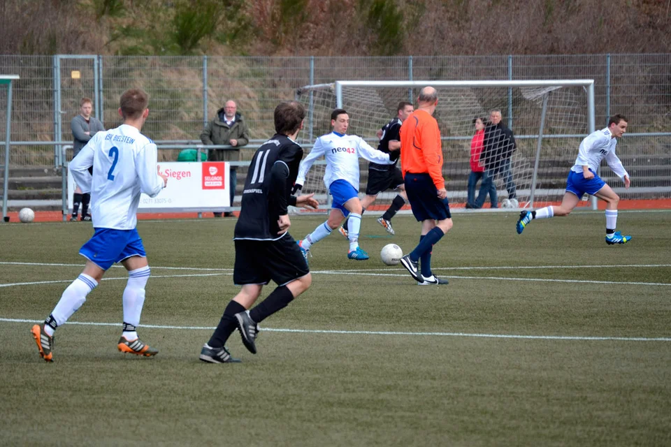 Sprüht in den letzten Spielen vor Kreativität: Giuliano Strazzanti hatte auch heute wieder viele gute Ideen Sprüht in den letzten Spielen vor Kreativität: Giuliano Strazzanti hatte auch heute wieder viele gute Ideen