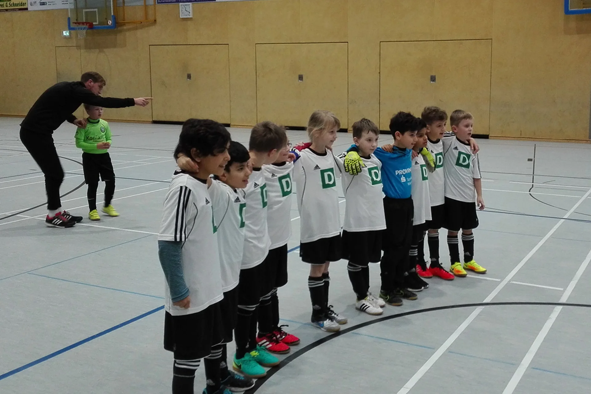 Beim Neujahrsturnier in Wiehl zeigen unsere Jungs und Mädels eine gute Leistung