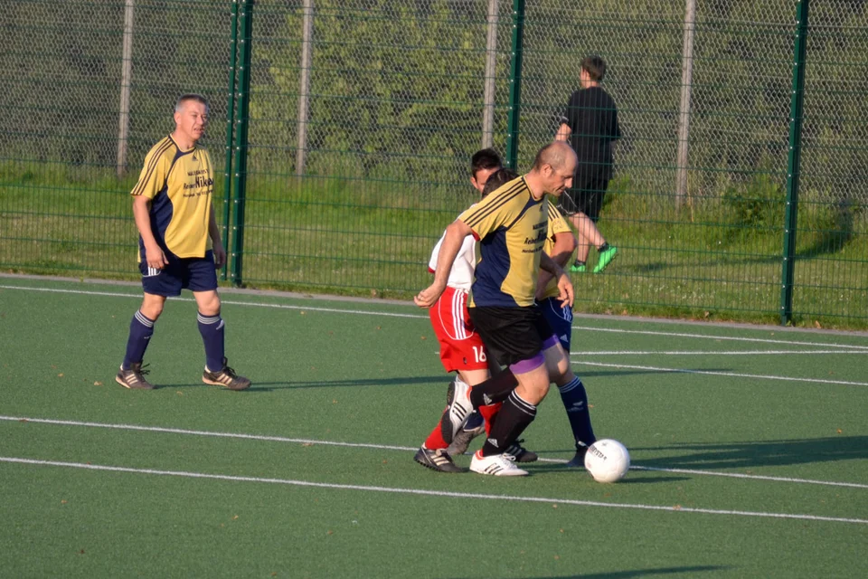 ... die ein anderer Schnellenbacher in Diensten des BSV aber zunichte macht ... die ein anderer Schnellenbacher in Diensten des BSV aber zunichte macht