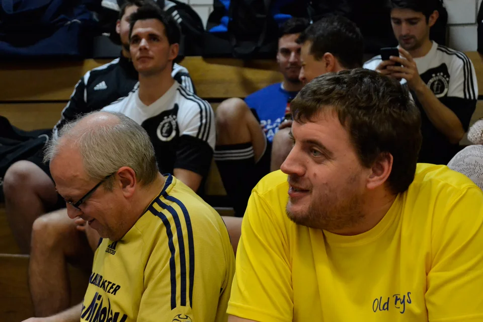 Eine Fotophobie scheinen diese beiden Herren hier zu haben: Ede Noreikat und Carsten Fricke mit dem Blick an der Kamera vorbei Eine Fotophobie scheinen diese beiden Herren hier zu haben: Ede Noreikat und Carsten Fricke mit dem Blick an der Kamera vorbei