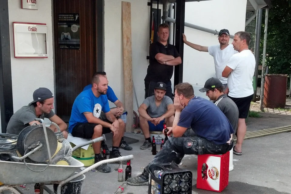 Der verdiente Lohn: die fleißigen Helfer nach getaner Arbeit