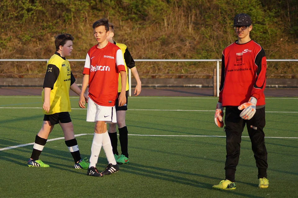 Stylon: MC Erkin Bektas in Erwartung eines Eckballs