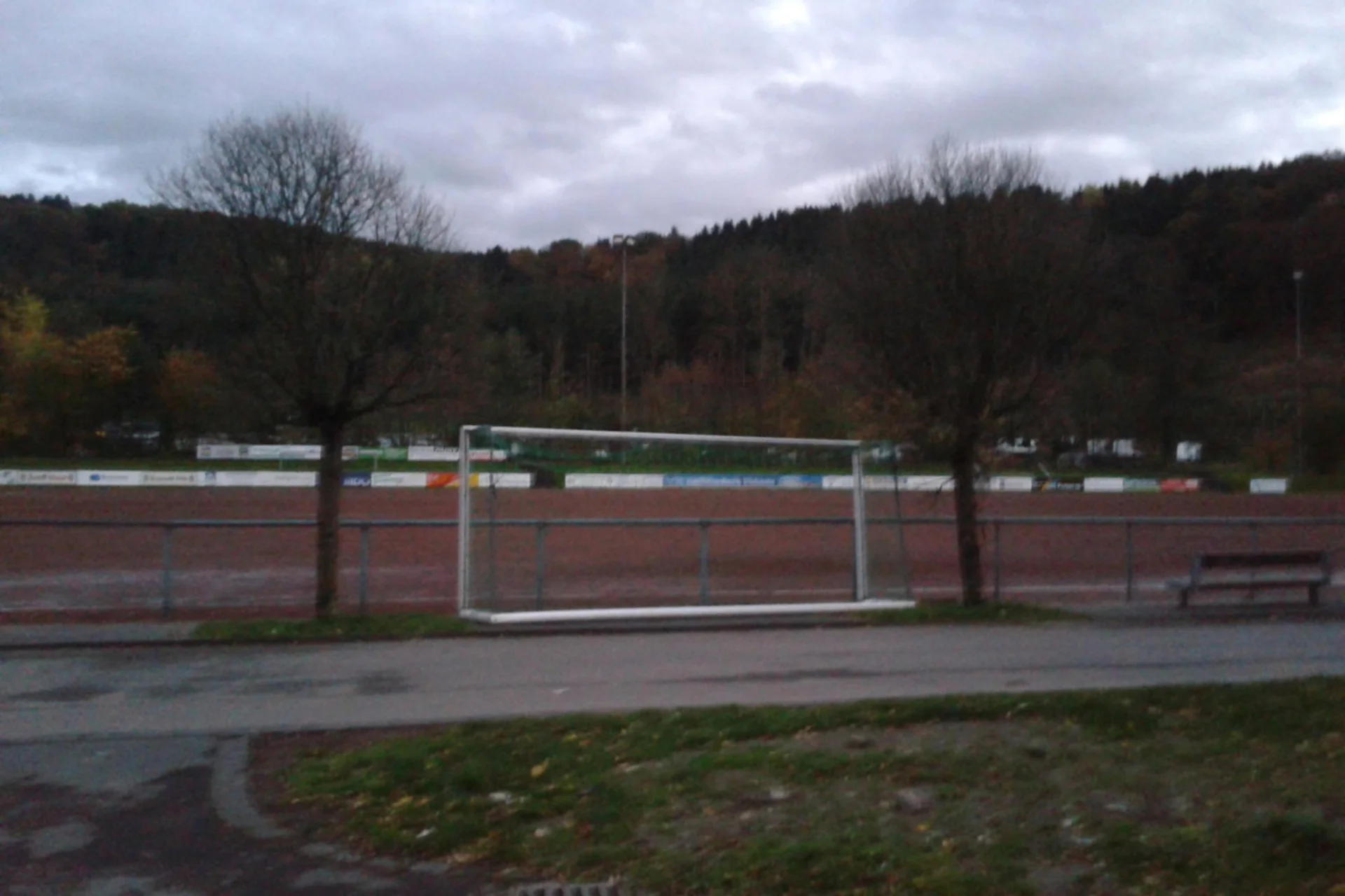 Wichtiger Sieg nach einem hartem Spiel: unsere Erste besiegt Wallerhausen verdient