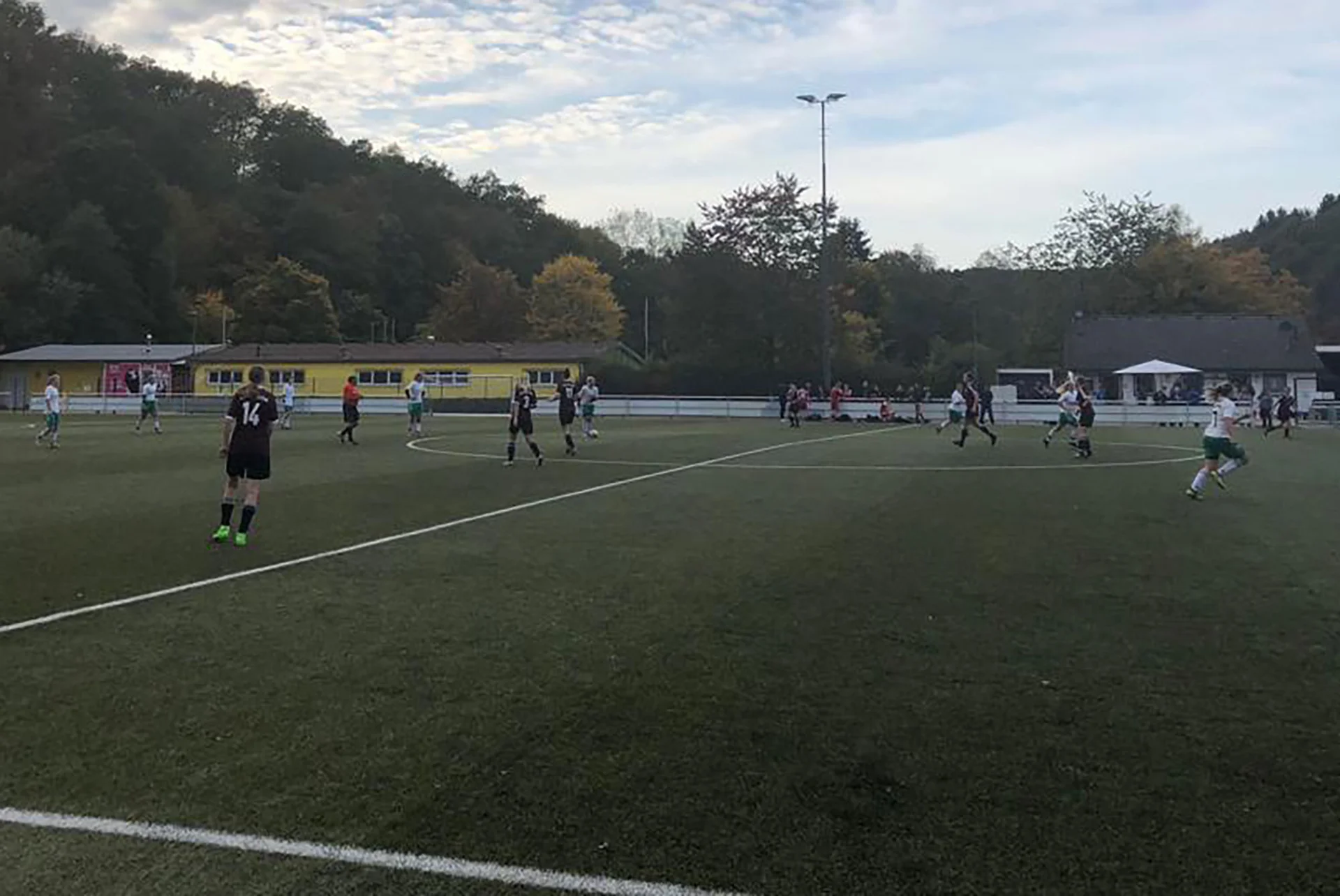 Einseitige Angelegenheit: Unsere Damen hatten mit dem Gast aus Dürscheid keine Probleme