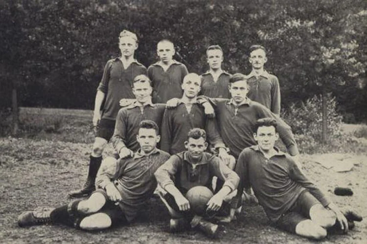 1920 – Die Gründungsmannschaft des BSV Viktoria Bielstein 1920 – Die Gründungsmannschaft des BSV Viktoria Bielstein