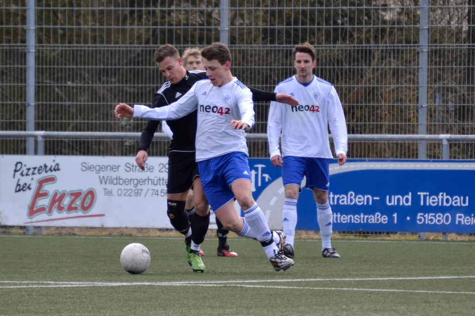 Ebenfalls erneut mit einem guten Auftritt: unser Achter Manuel Holtz Ebenfalls erneut mit einem guten Auftritt: unser Achter Manuel Holtz