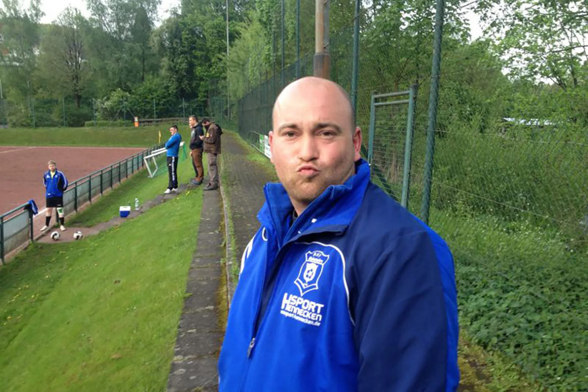 Küsschen für alle: Kenny Schmidt feiert heute seinen 30. Geburtstag