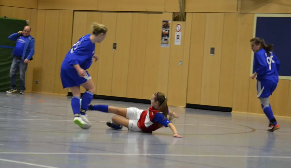 ... und bei einem Konter über Annalena Müllenmeister ... und bei einem Konter über Annalena Müllenmeister