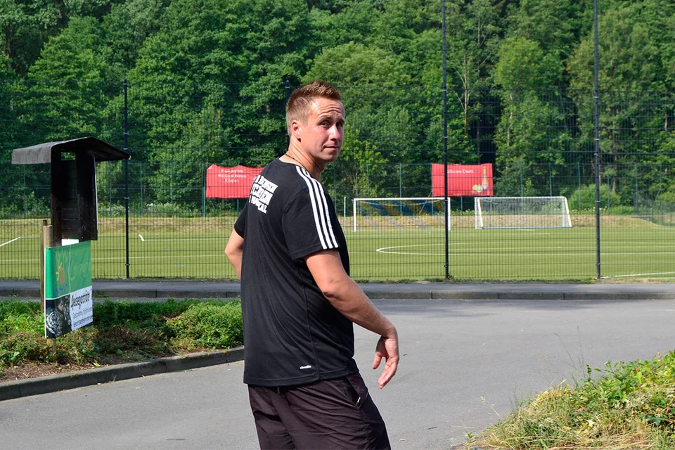 Immer für einen lockeren Spruch gut: einer der Teamleiter des Fußballverbandes Immer für einen lockeren Spruch gut: einer der Teamleiter des Fußballverbandes