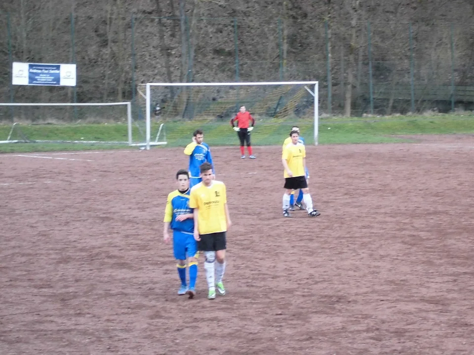 Jascha Bagherzadeh bewacht seinen Gegenspieler Jascha Bagherzadeh bewacht seinen Gegenspieler