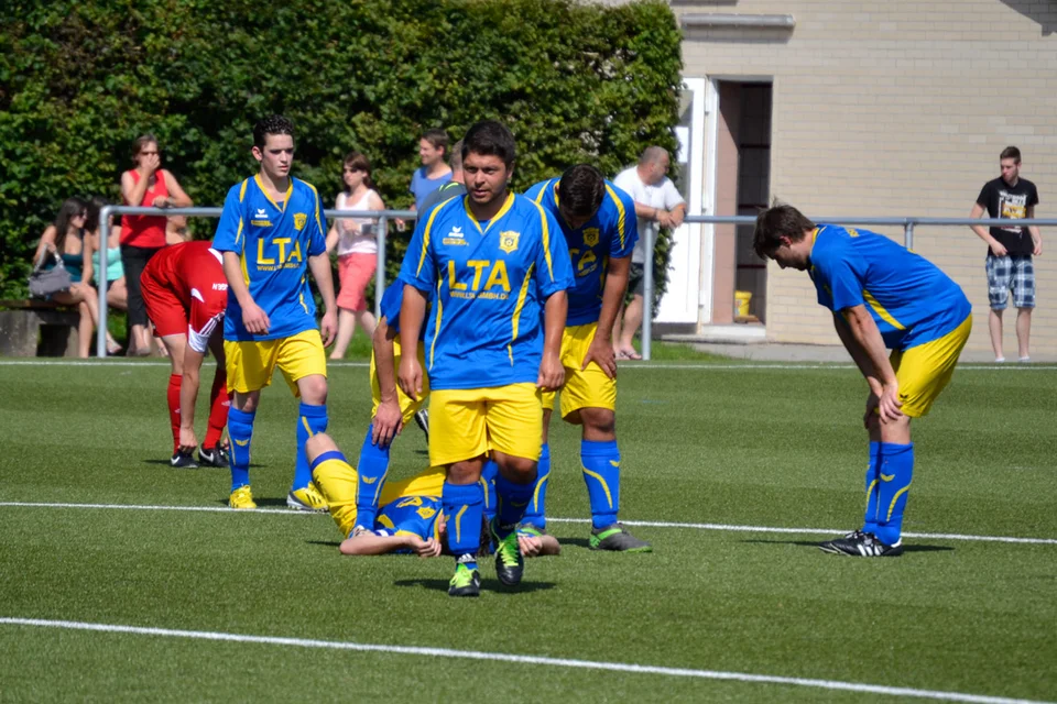 Kaputt von der Hitze: die Bielsteiner sinken zu Boden Kaputt von der Hitze: die Bielsteiner sinken zu Boden