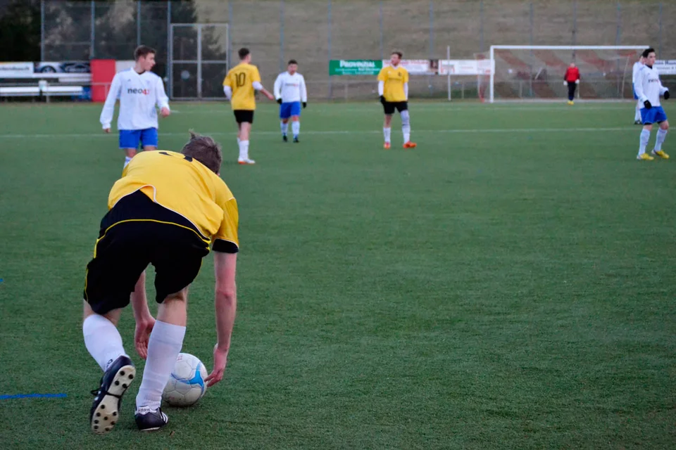 Unbequemer Gegner: gegen Holpe-Steimelhagen ... Unbequemer Gegner: gegen Holpe-Steimelhagen ...
