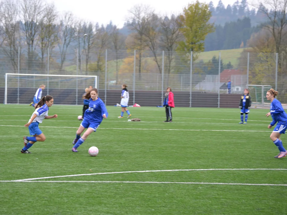 Sechserin Vivian verteidigte die beste Spielerin Wiedenests Sechserin Vivian verteidigte die beste Spielerin Wiedenests