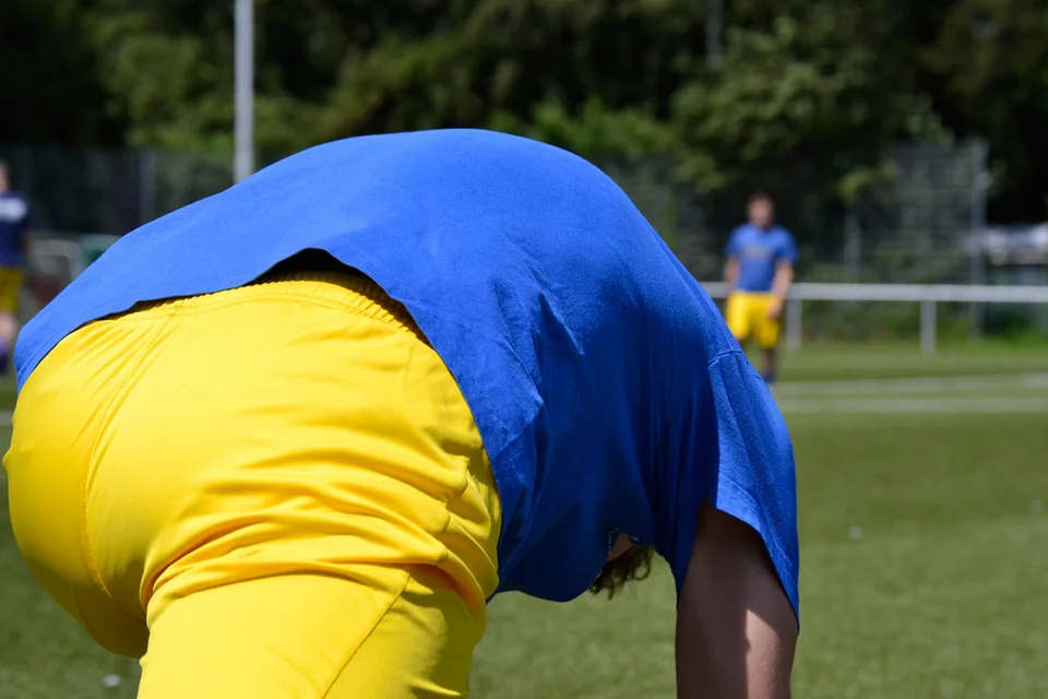 Dehnt sich besonders intensiv: David Kaune Dehnt sich besonders intensiv: David Kaune