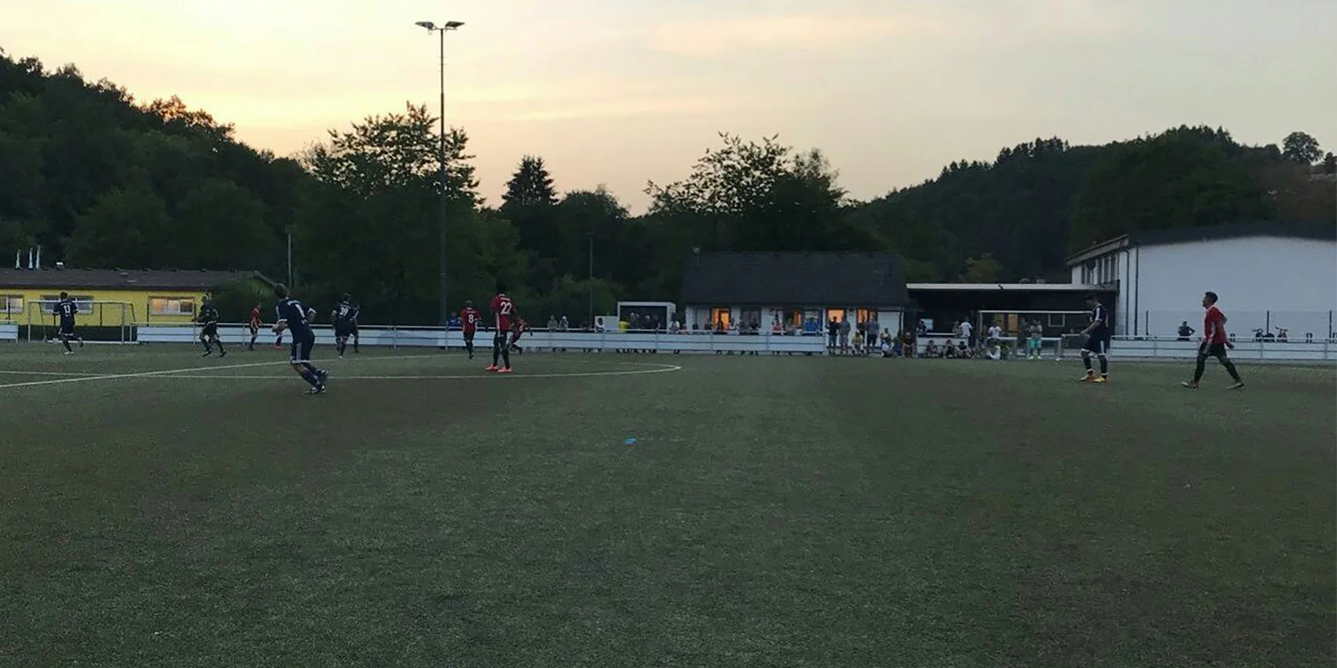 Unsere Erste Herren hielt gegen den Bezirksligisten lange Zeit gut dagegen