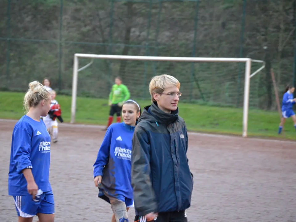 Erneut eine souveräne Vorstellung: Schiedsrichter Benjamin hatte keine Probleme Erneut eine souveräne Vorstellung: Schiedsrichter Benjamin hatte keine Probleme