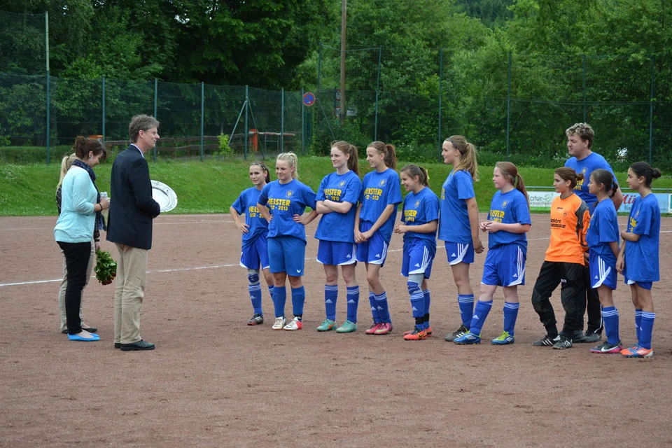 Vor dem Spiel die Schale Vor dem Spiel die Schale